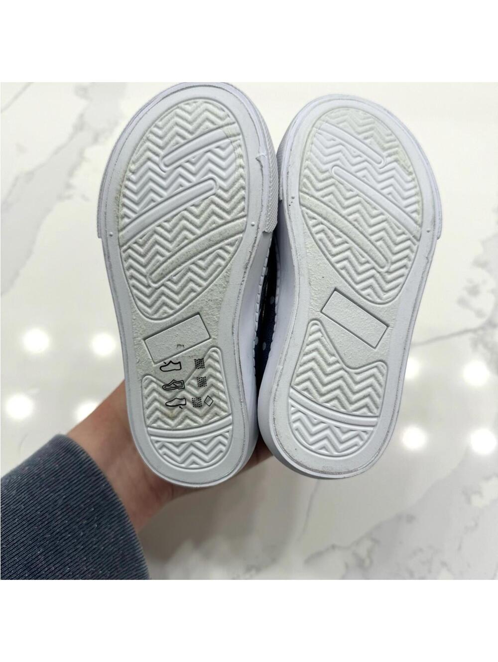 Gymboree Baby Girl Denim Polka Dot Slip On Shoes Size 7 Walker - Picture 6 of 7